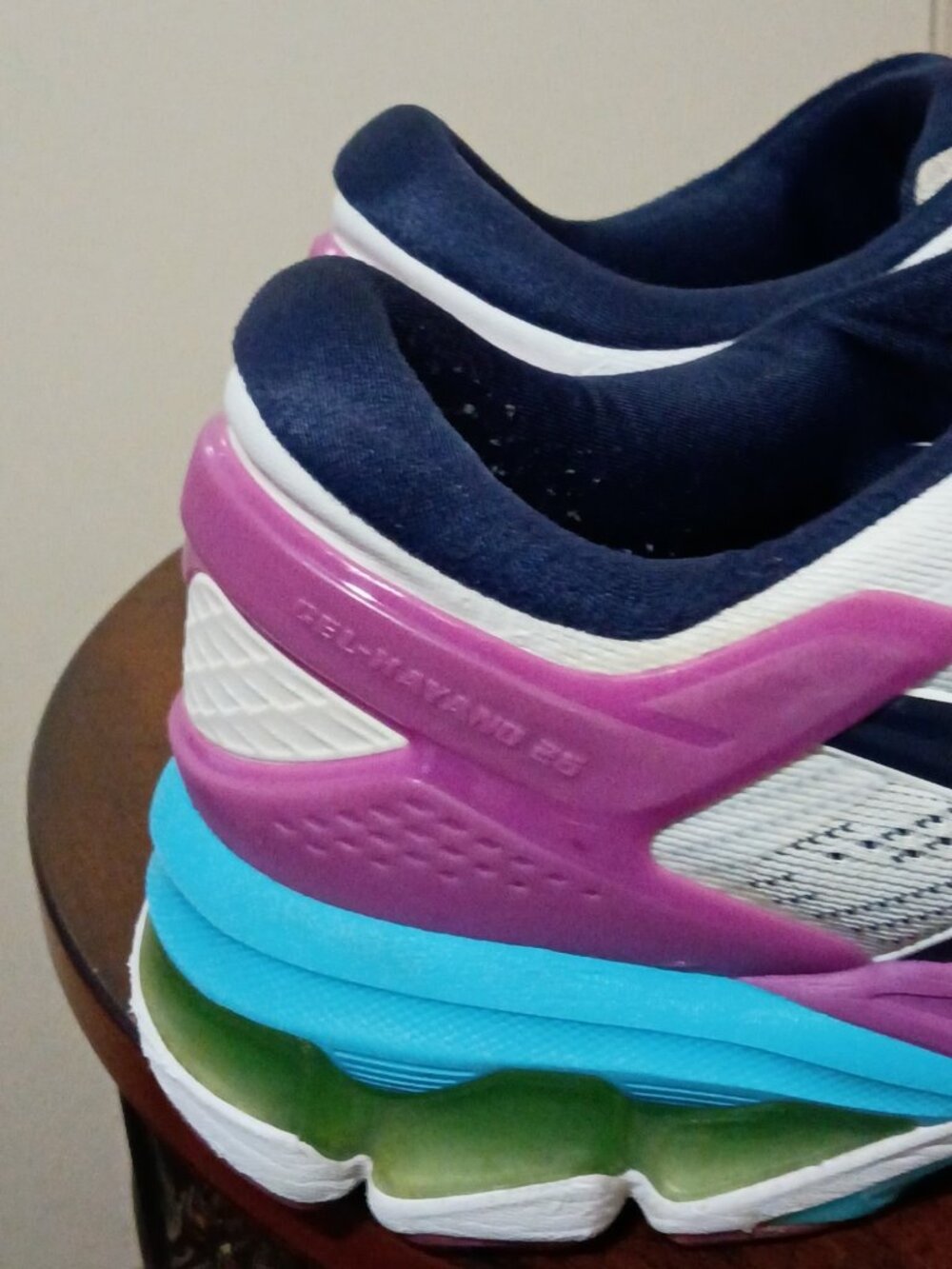 Asics Womens Gel Kayano 26 1012A457 White Running Shoes Sneakers Size 11 - Picture 4 of 14